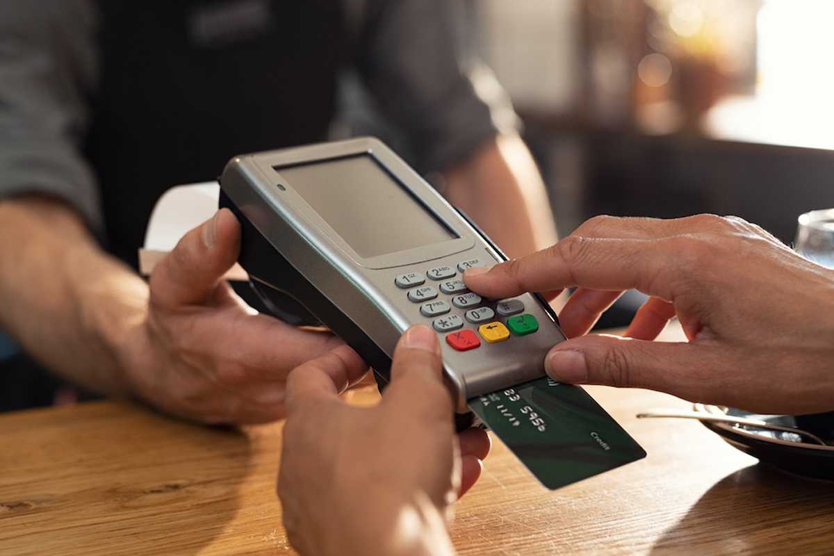 Reach Your Community This Summer With a Liquor Store Loyalty Program - Image 1